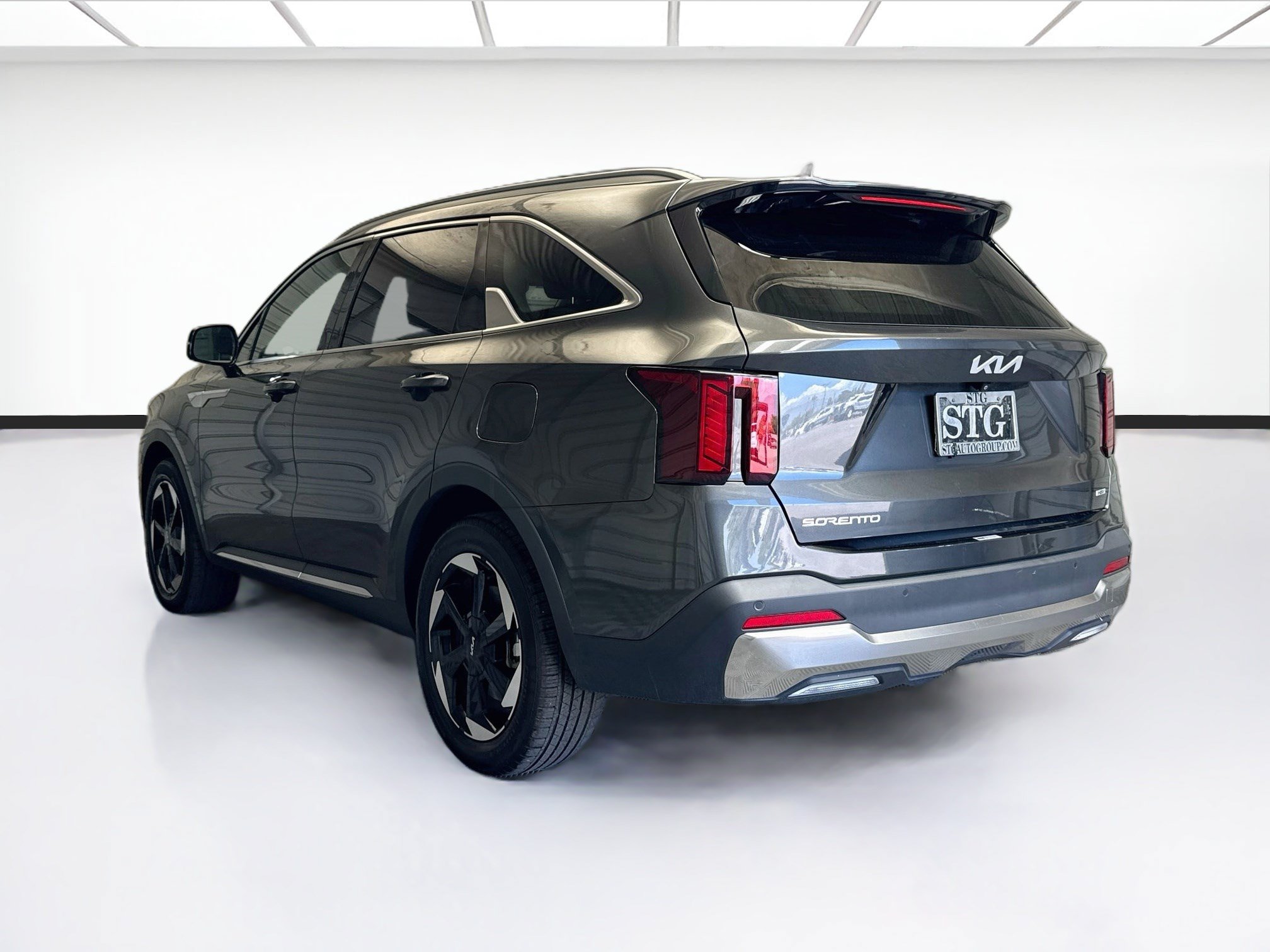 Used 2025 Kia Sorento EX FWD image 6