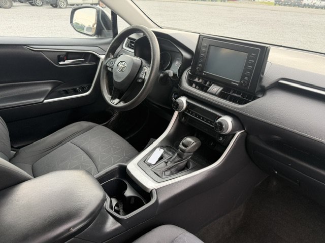 Used 2020 Toyota RAV4 XLE FWD image 9
