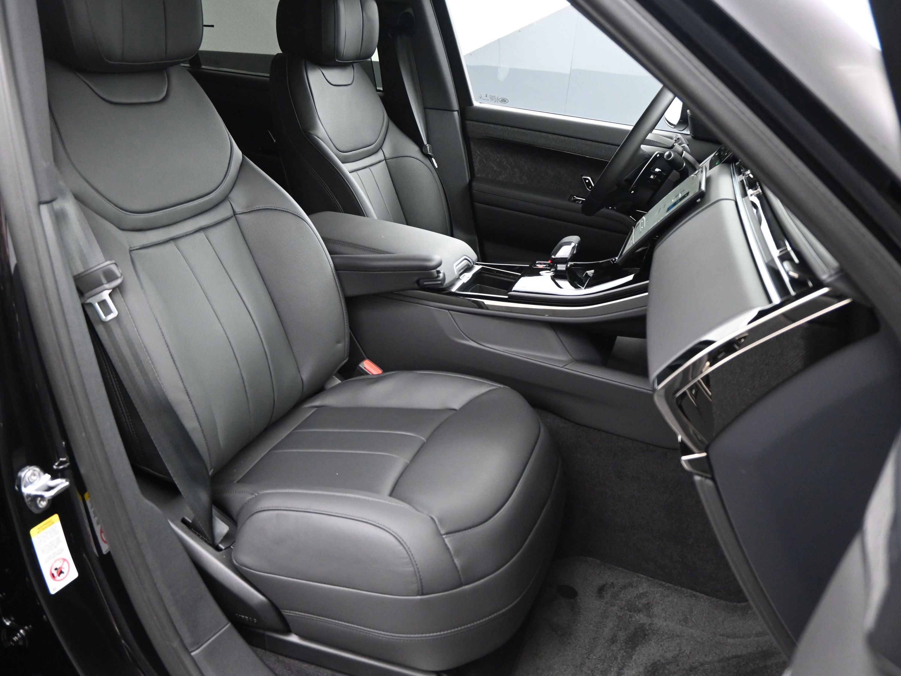 New 2025 Land Rover Range Rover Sport Dynamic SE image 12