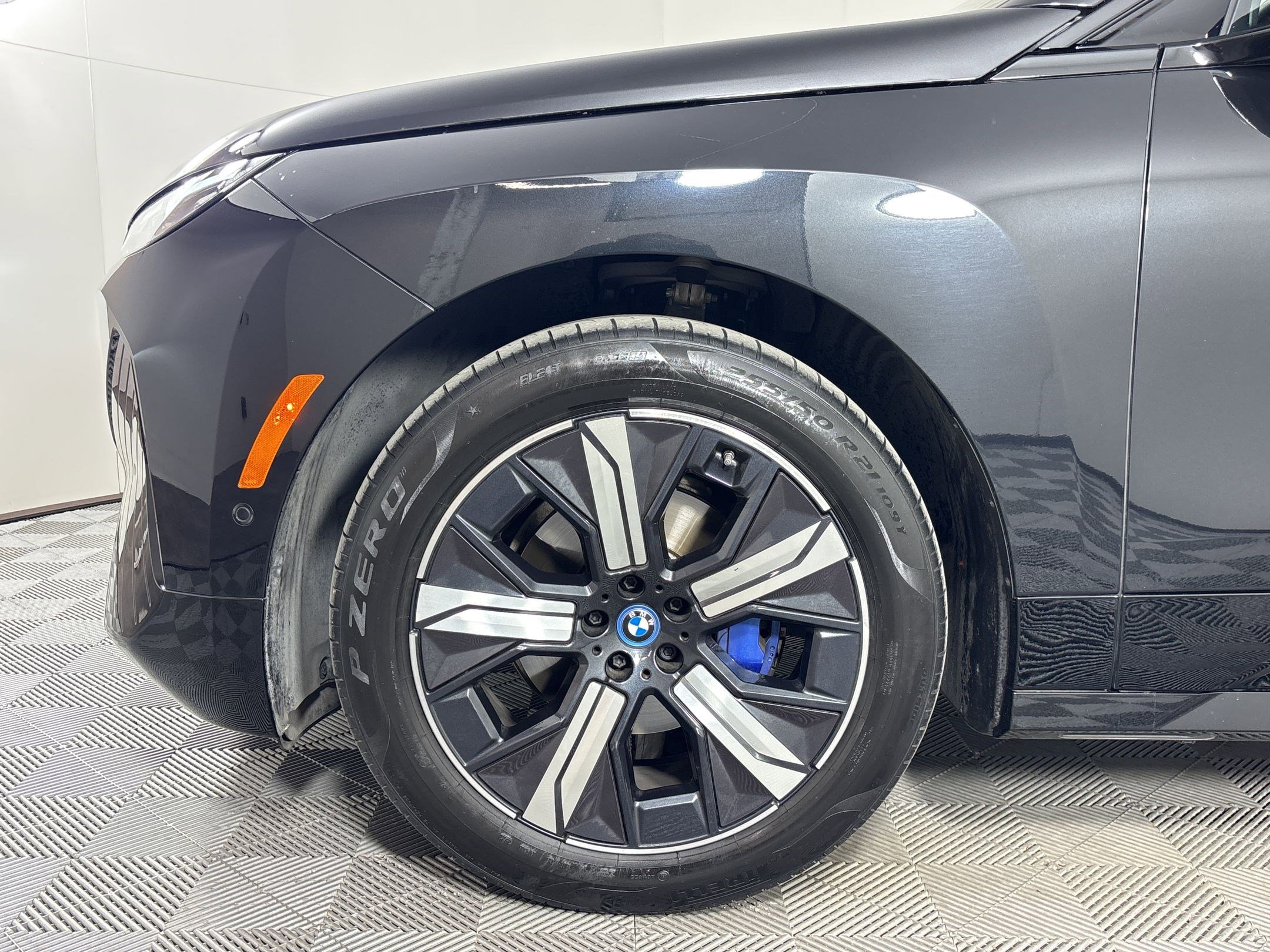 Certified 2023 BMW iX xDrive50 w/ Sport Package AWD/4WD image 11