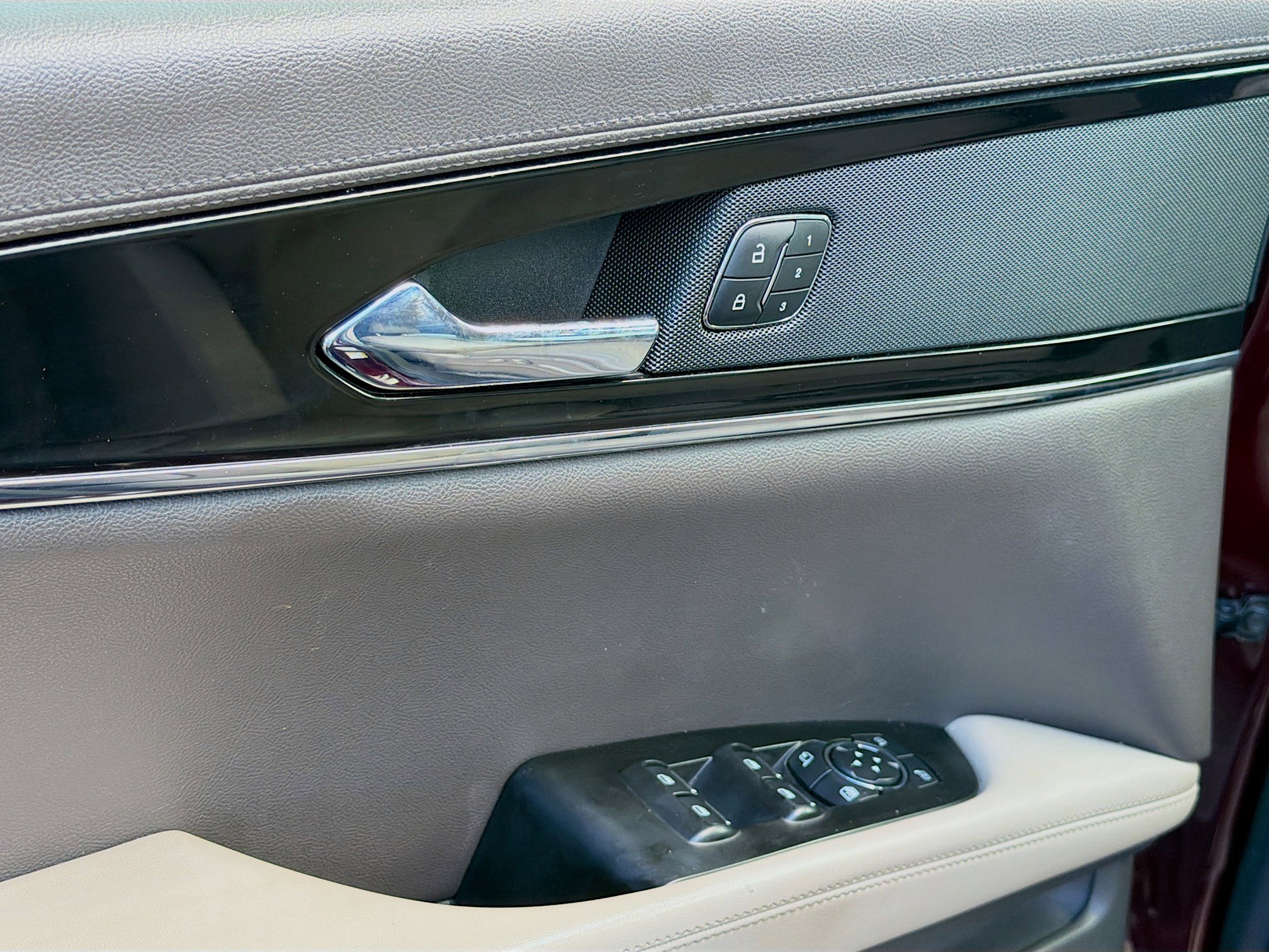 Used 2021 Lincoln Nautilus FWD image 23
