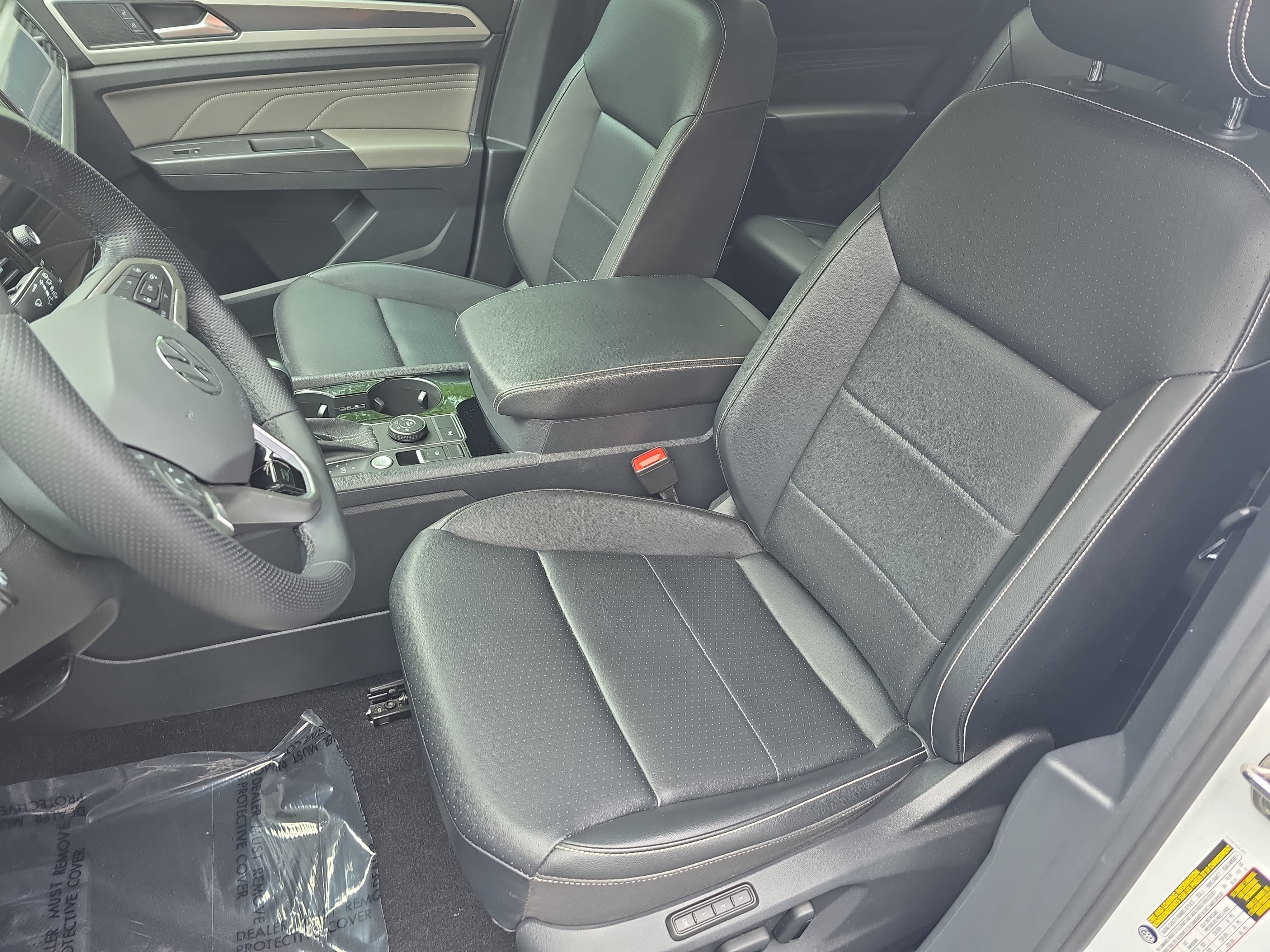 Used 2022 Volkswagen Atlas SEL R-Line AWD/4WD image 16