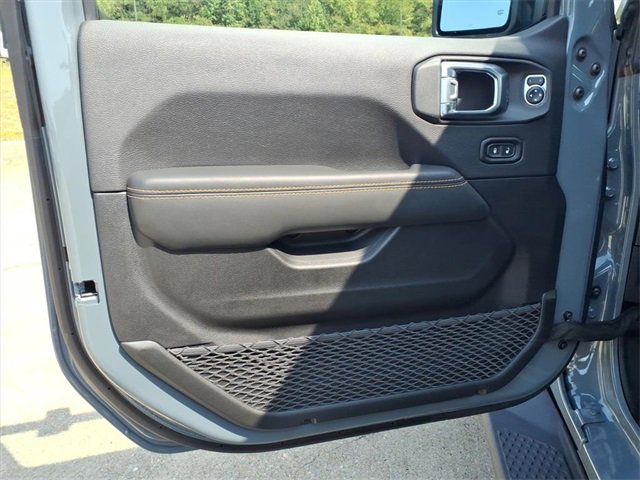 New 2025 Jeep Gladiator Sport image 19