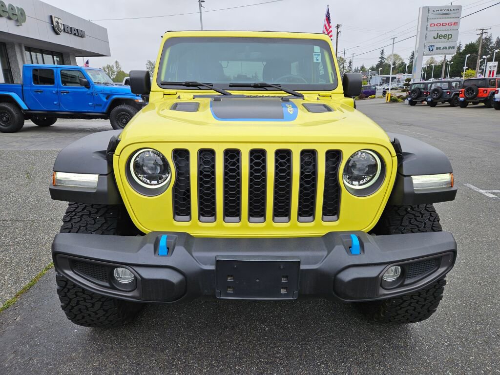 Used 2023 Jeep Wrangler Unlimited Rubicon 4xe w/ Cold Weather Group AWD/4WD image 8