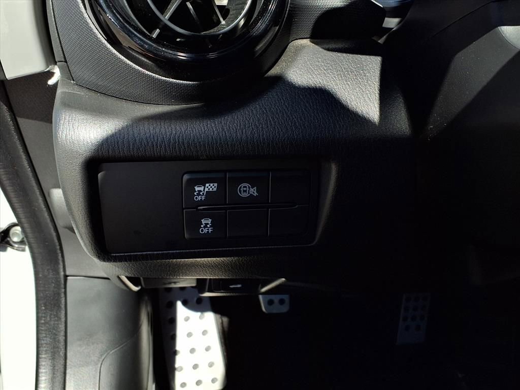 Certified 2024 MAZDA MX-5 Miata Club w/ Appearance Package image 16