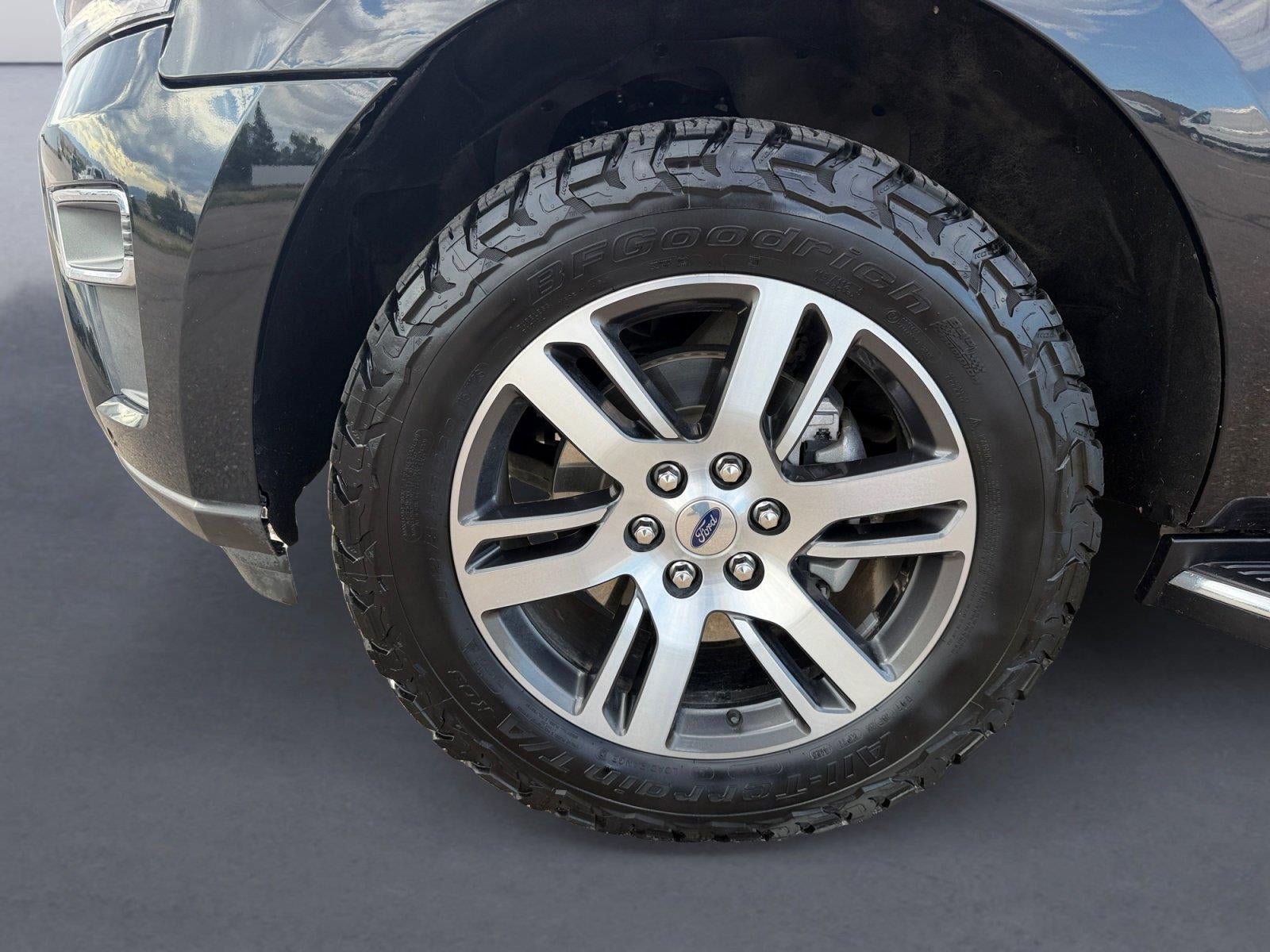 Used 2022 Ford Expedition Max Limited AWD/4WD image 14