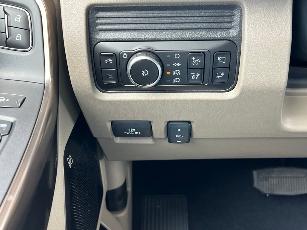 New 2025 Ford F350 Platinum w/ Platinum Plus Package image 33