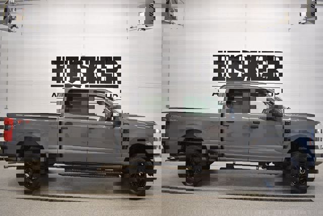 Used 2025 Ford F250 XL w/ STX Appearance Package image 2