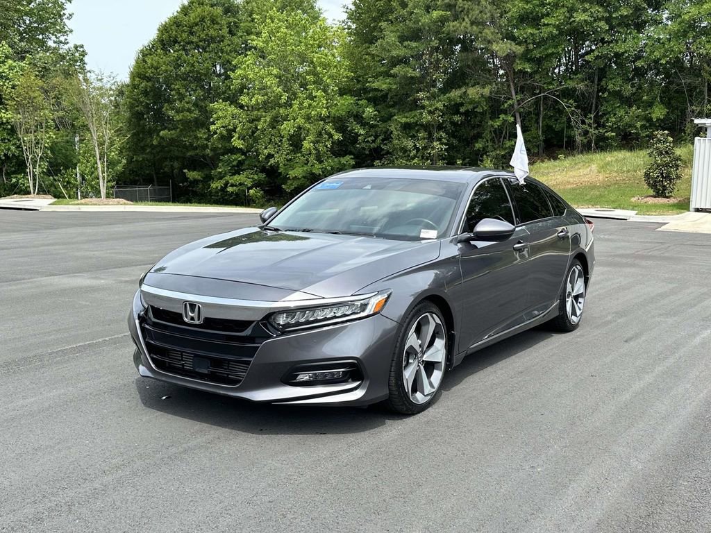 Used 2019 Honda Accord Touring image 3