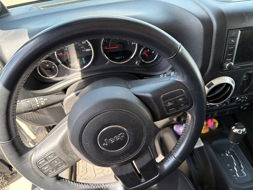 Used 2014 Jeep Wrangler Sahara w/ Connectivity Group AWD/4WD image 12