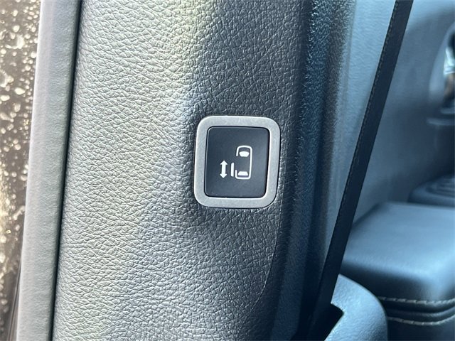 New 2026 Chrysler Pacifica Limited w/ Trailer Tow Group image 38