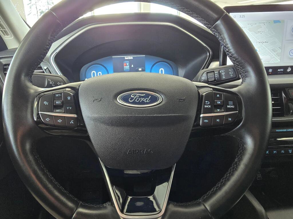 Used 2024 Ford Escape Platinum AWD/4WD image 27