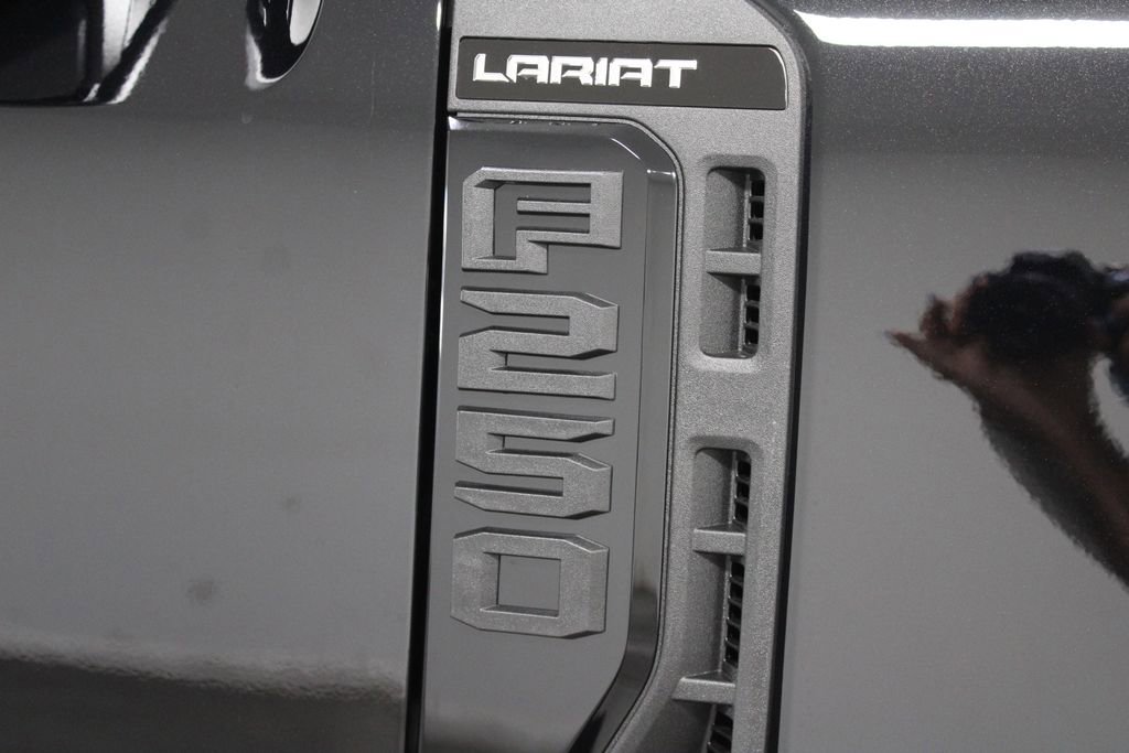 New 2026 Ford F250 Lariat w/ Black Appearance Package image 11