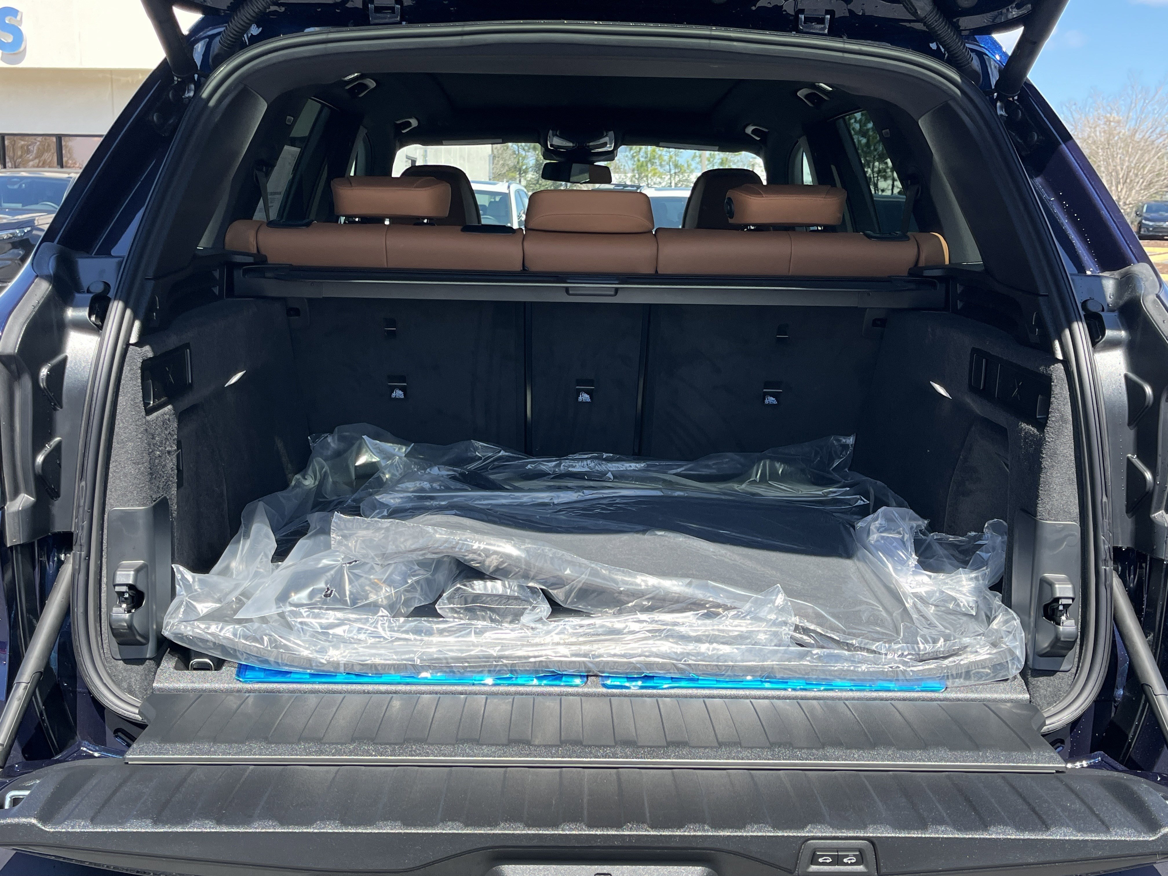 New 2026 BMW X5 xDrive50e w/ Premium Package AWD/4WD image 26