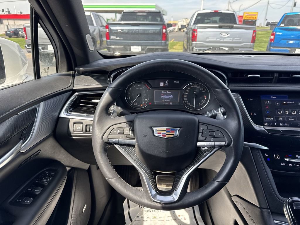 Used 2024 Cadillac XT6 Sport w/ LPO, Floor Liner Package AWD/4WD image 14