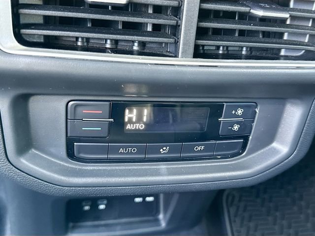 Used 2024 Volkswagen Atlas Peak Edition SEL image 27