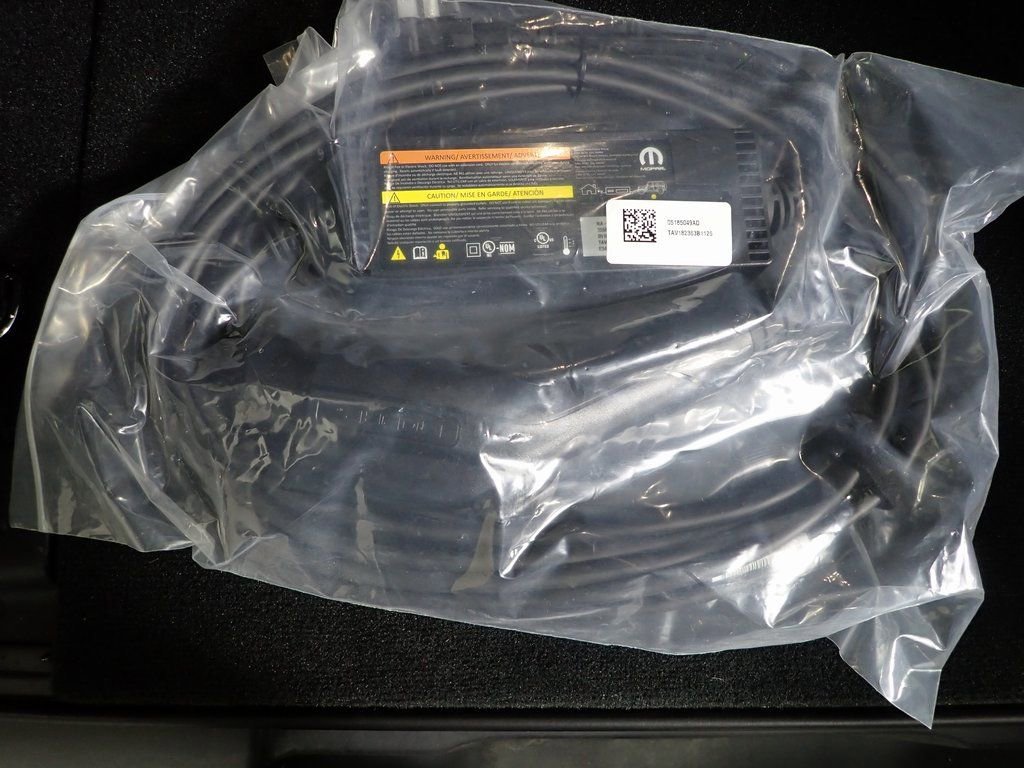 Used 2024 Jeep Wrangler Unlimited w/ Convenience Group image 5