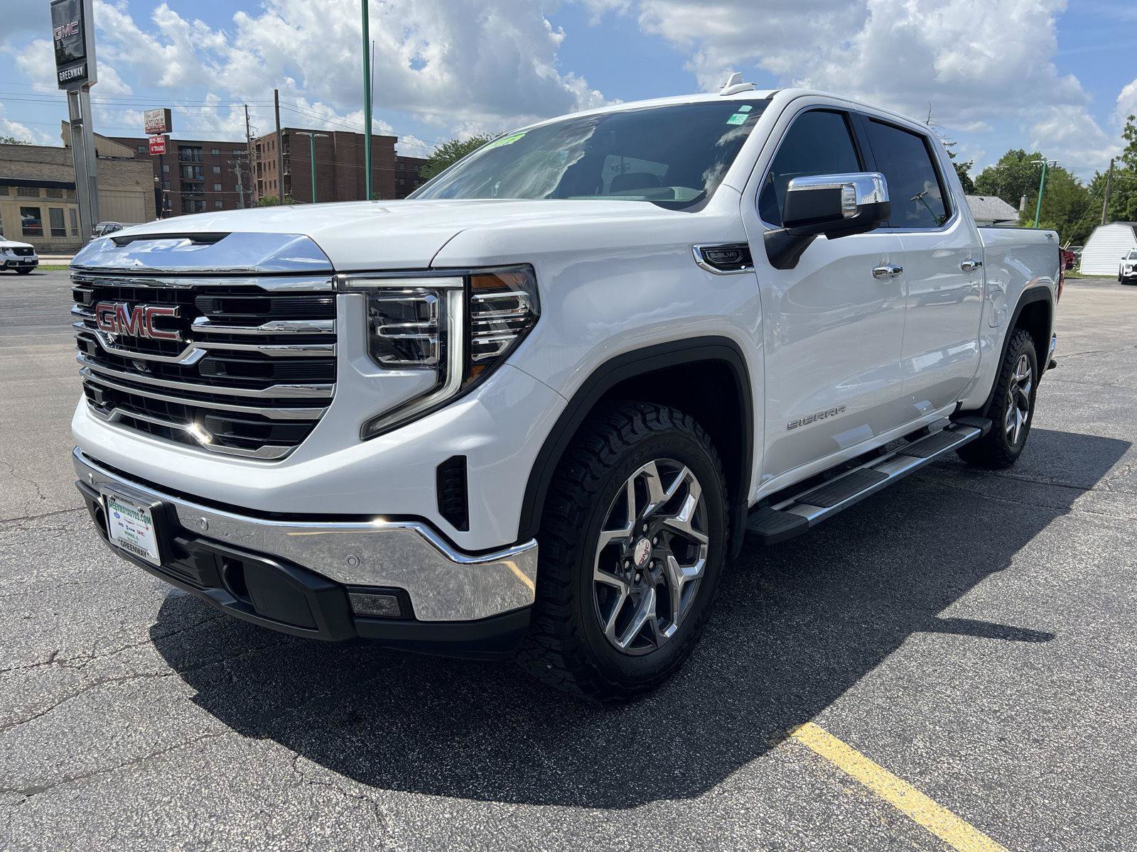 Used 2023 GMC Sierra 1500 SLT w/ SLT Premium Plus Package AWD/4WD image 13