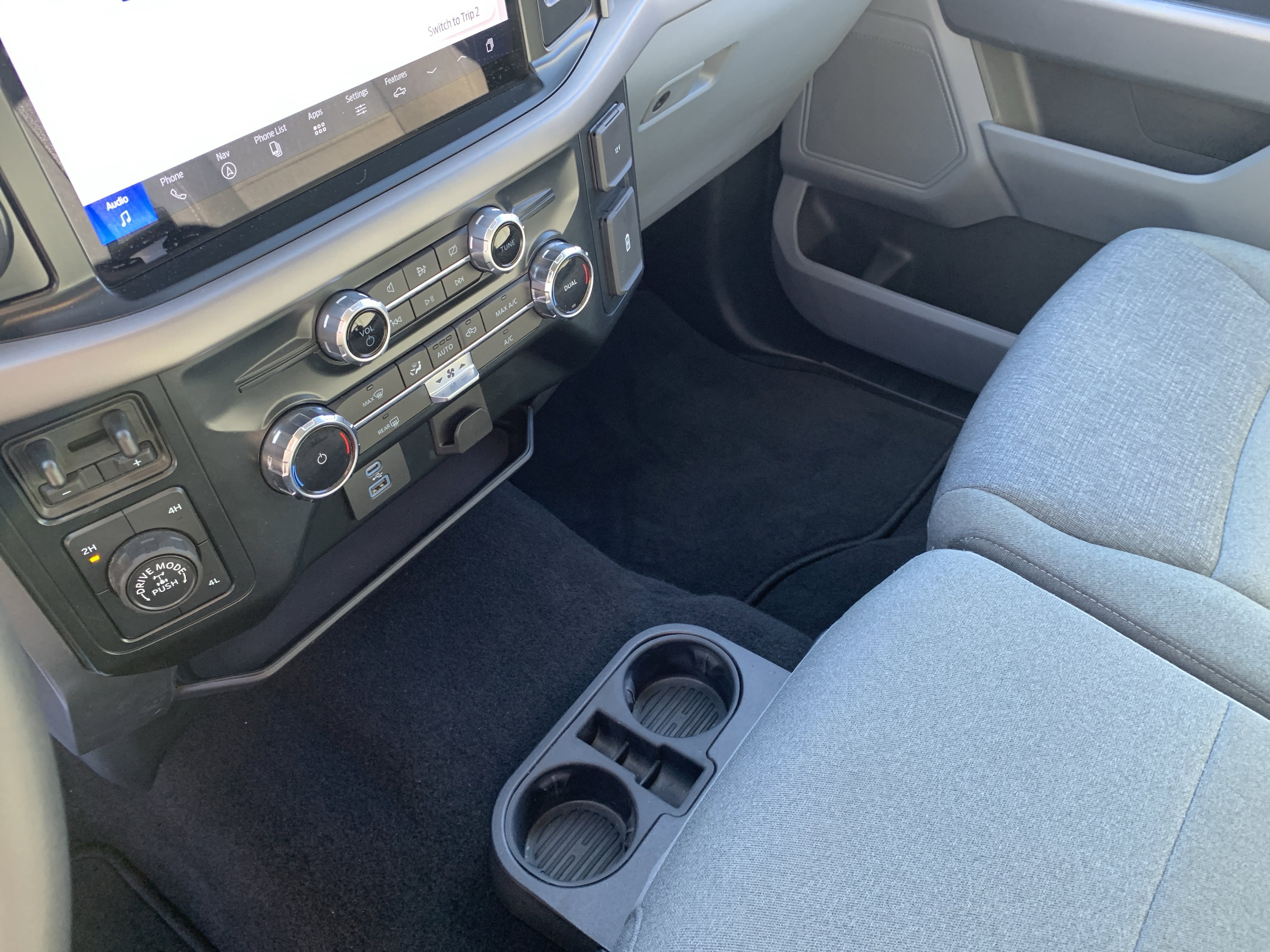 Used 2024 Ford F150 XLT w/ Tow/Haul Package image 19