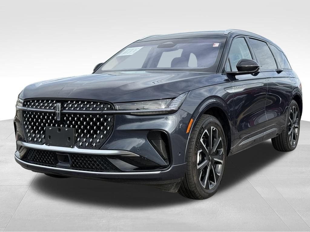 Used 2024 Lincoln Nautilus Reserve w/ Equipment Group 202A image 2