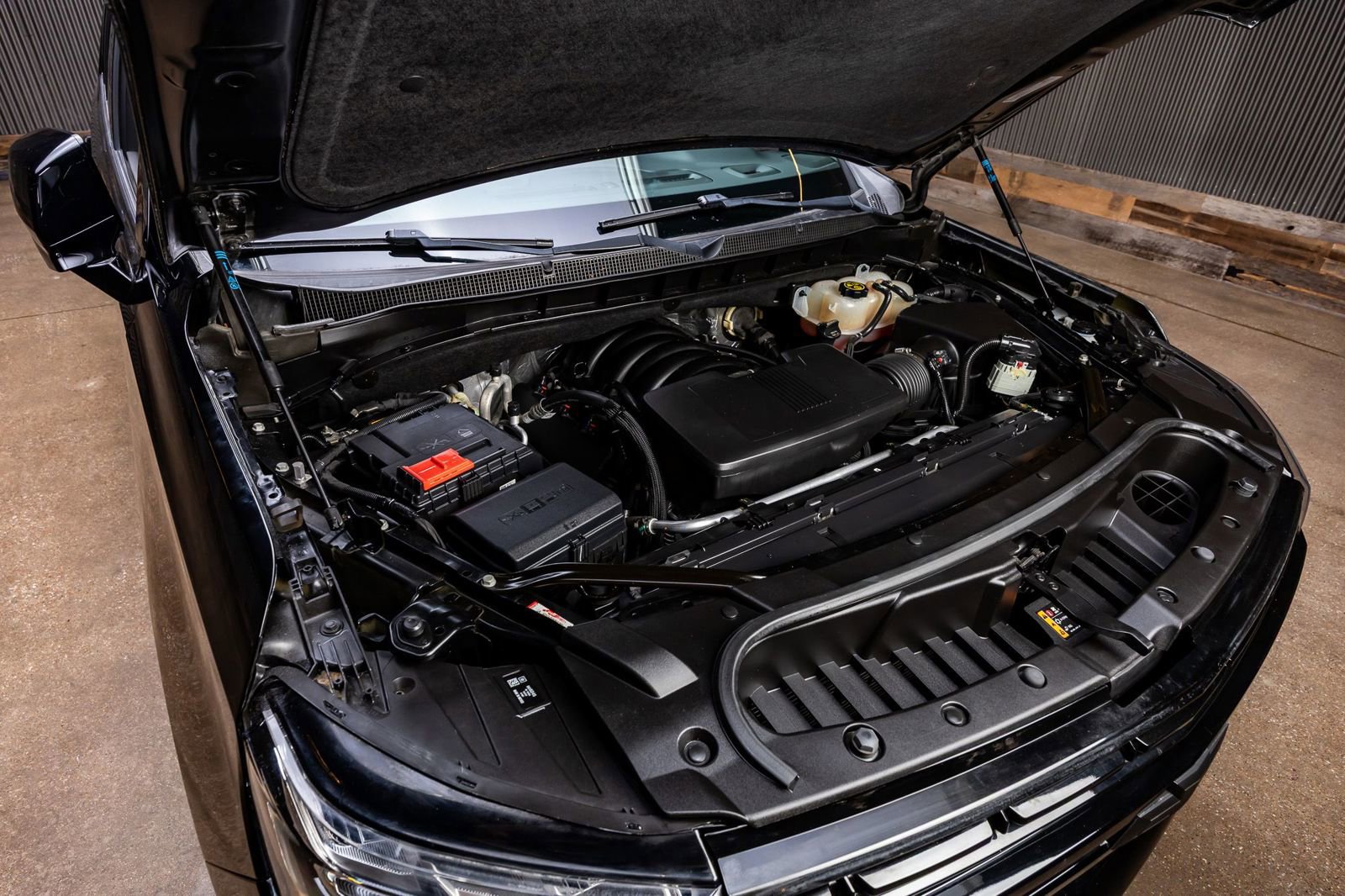 Used 2023 Chevrolet Tahoe RST w/ Luxury Package RWD image 38