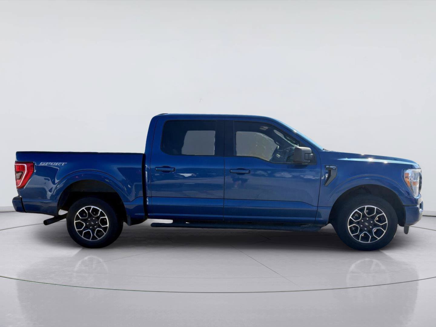 Used 2022 Ford F150 XLT w/ Equipment Group 301A Mid RWD image 3