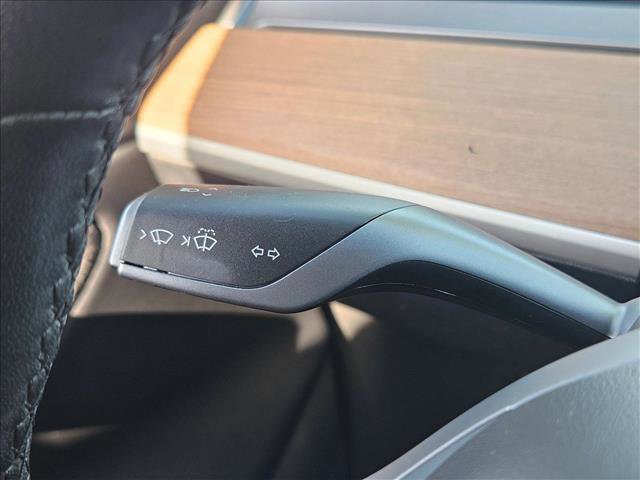 Used 2020 Tesla Model 3 Performance image 15