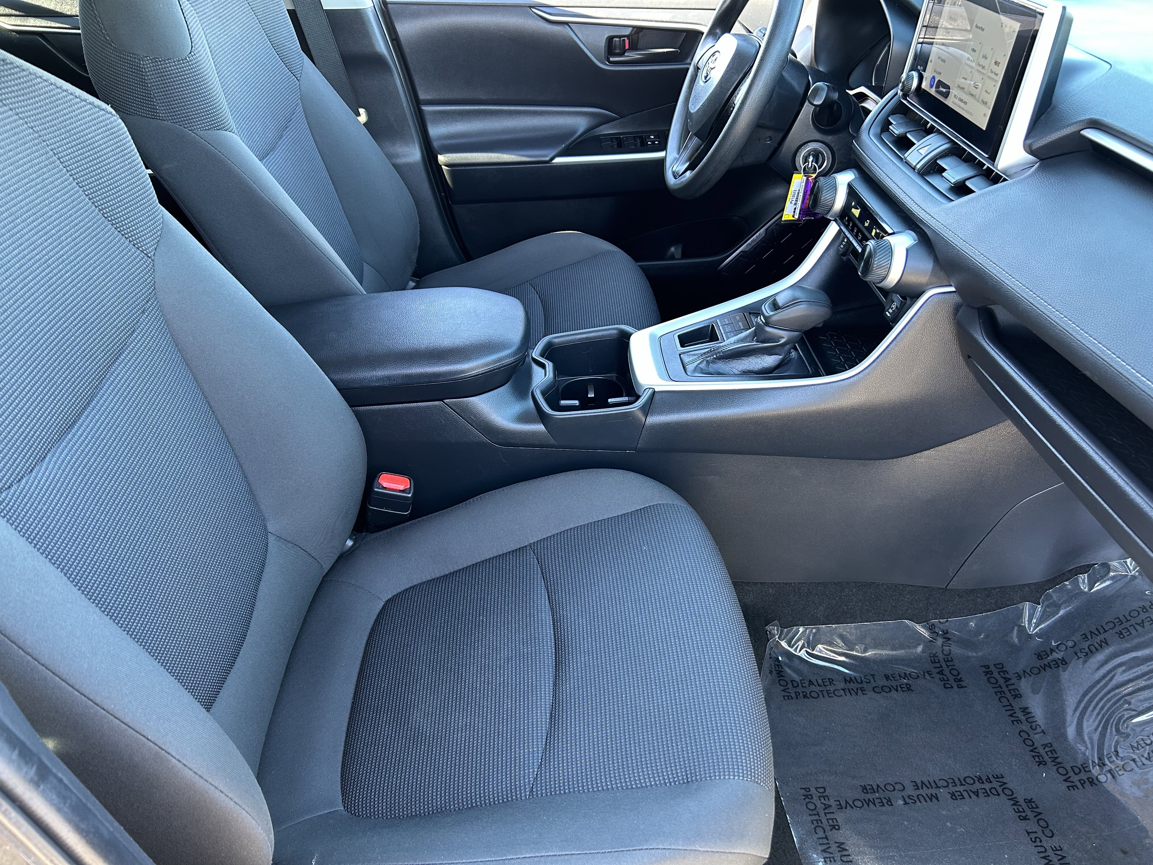 Used 2024 Toyota RAV4 LE image 10