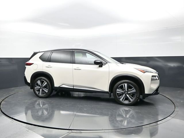 Used 2023 Nissan Rogue SL FWD image 6