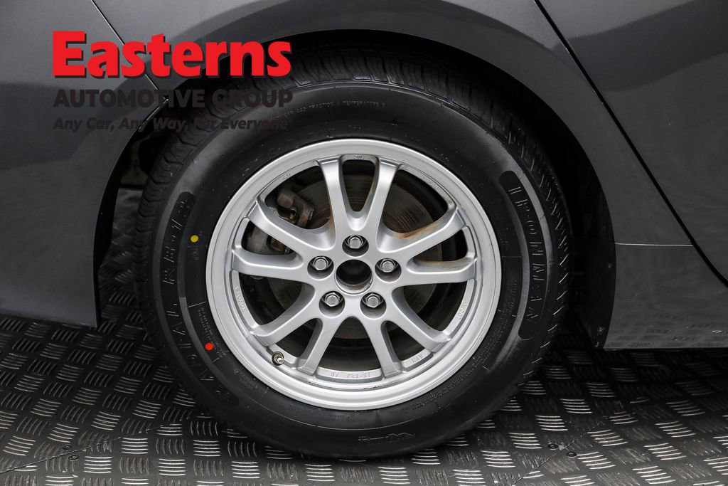 Used 2021 Toyota Prius Prime LE image 28