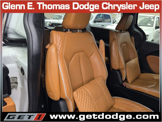 Certified 2023 Chrysler Pacifica Pinnacle FWD image 33