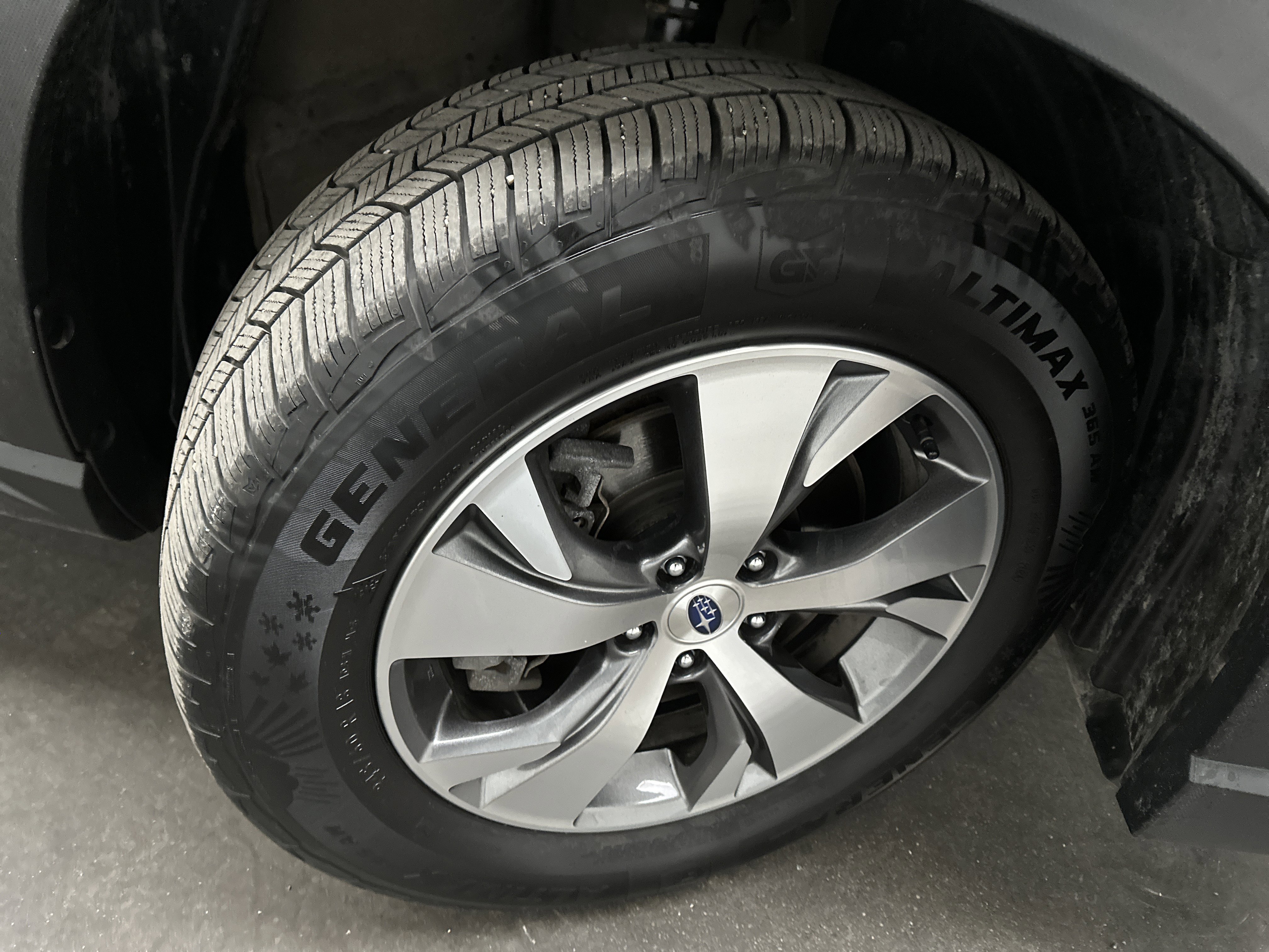 Used 2023 Subaru Ascent Premium w/ Convenience Package image 11