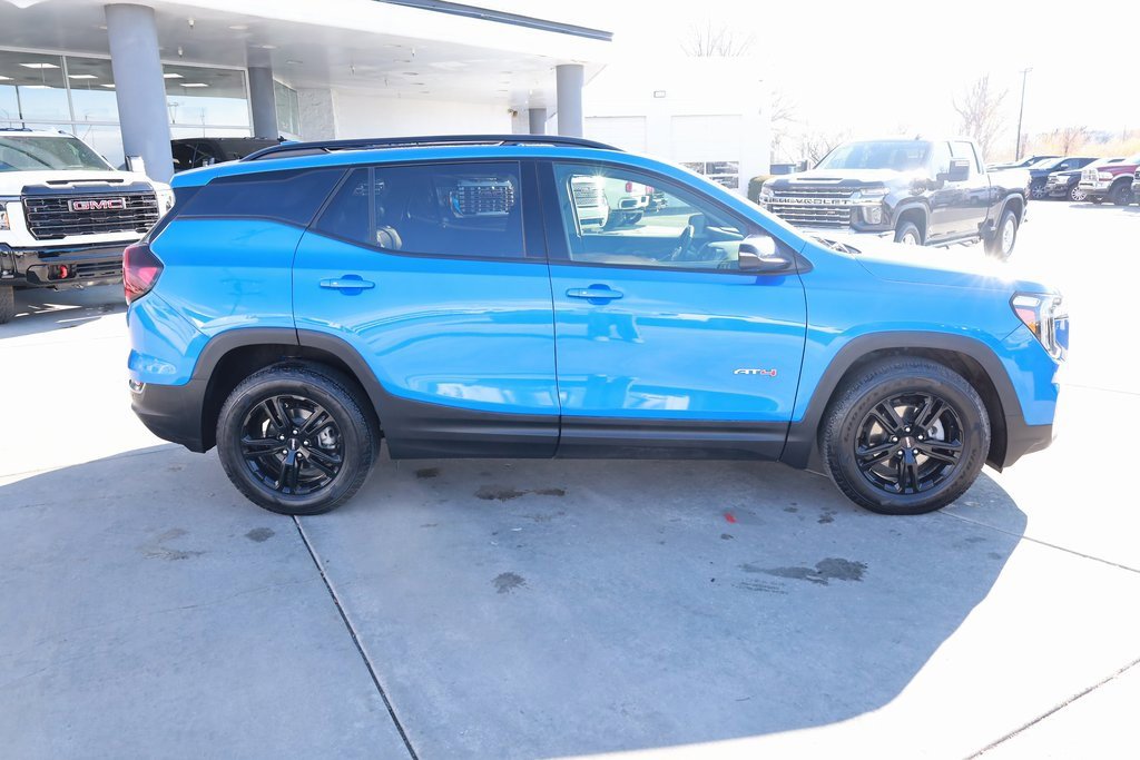 Used 2024 GMC Terrain AT4 w/ Infotainment Package II image 7