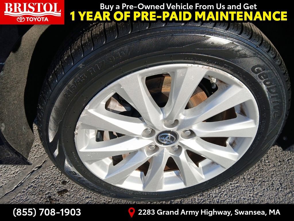 Used 2019 Toyota Camry LE image 11