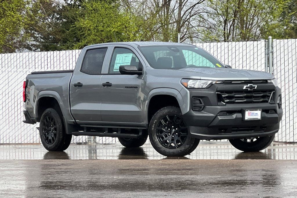 New 2026 Chevrolet Colorado W/T AWD/4WD image 2