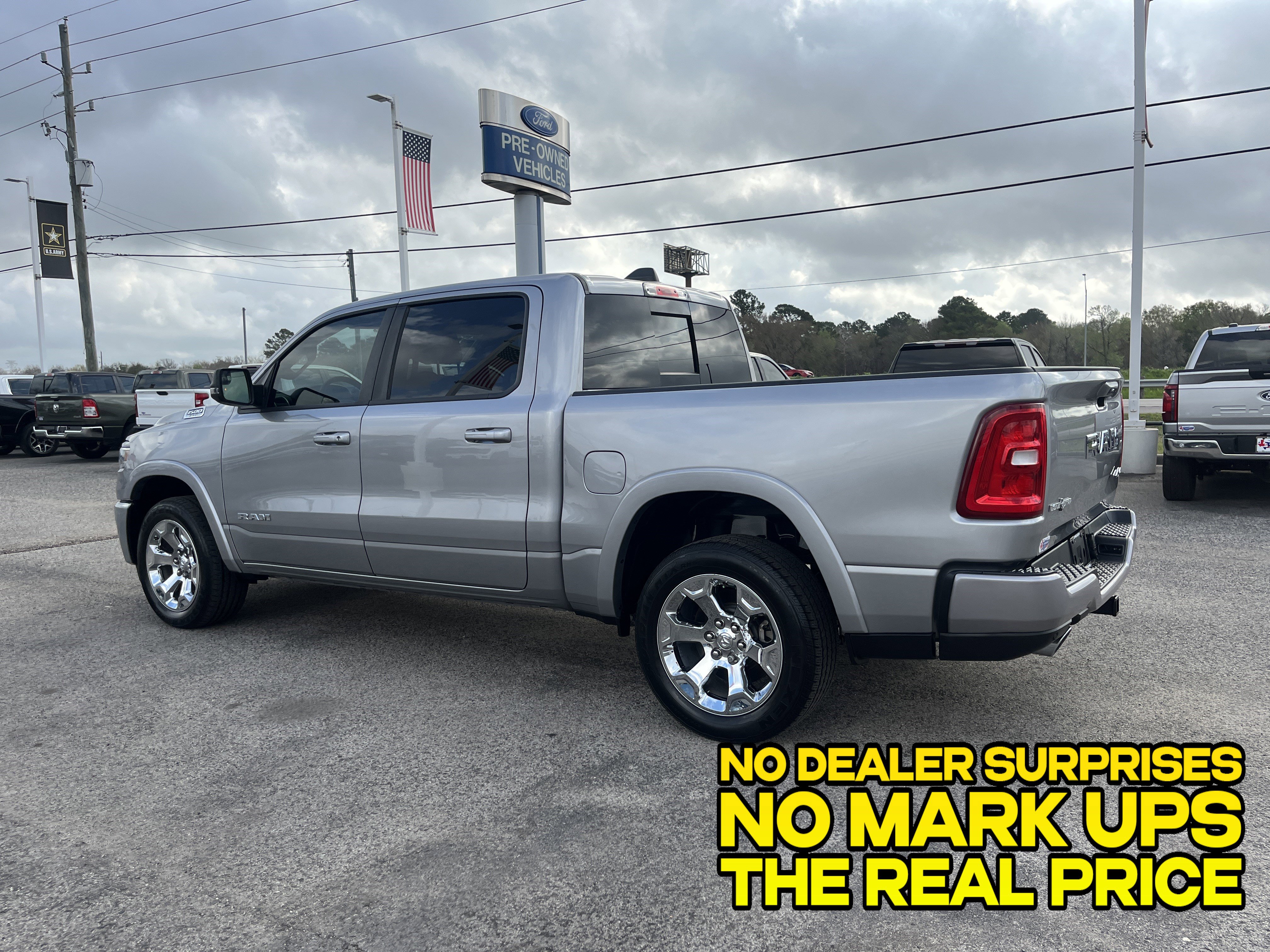 Used 2025 RAM 1500 Lone Star AWD/4WD image 6