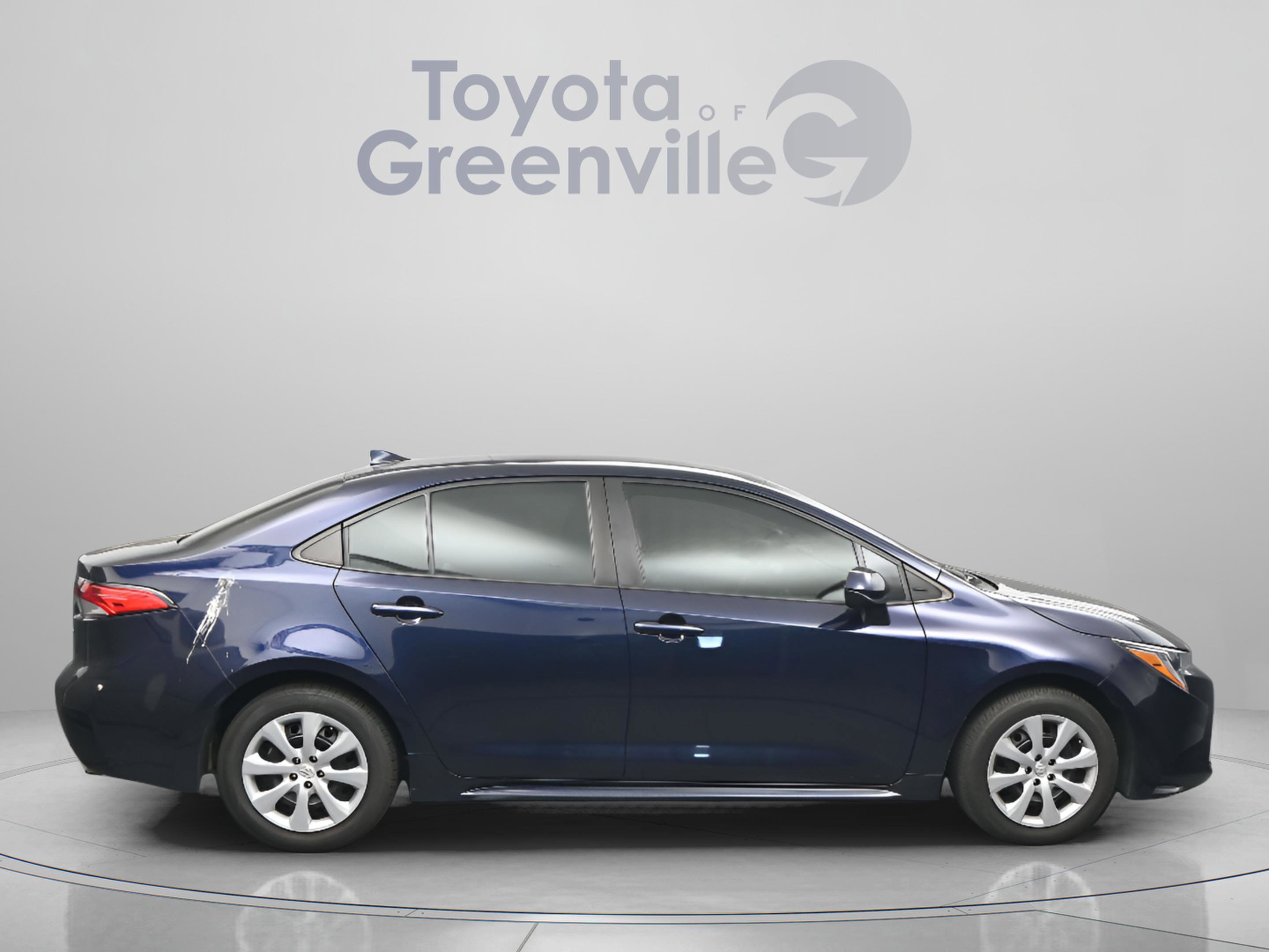 Used 2022 Toyota Corolla LE FWD image 15