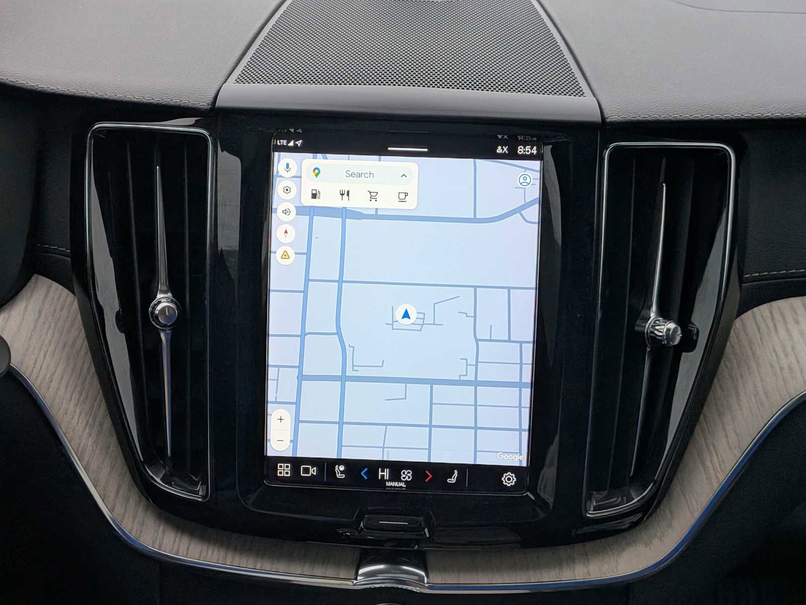 Used 2022 Volvo XC60 B5 Inscription w/ Advanced Package image 29