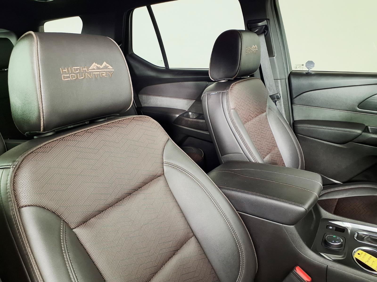 Used 2023 Chevrolet Traverse High Country AWD/4WD image 10
