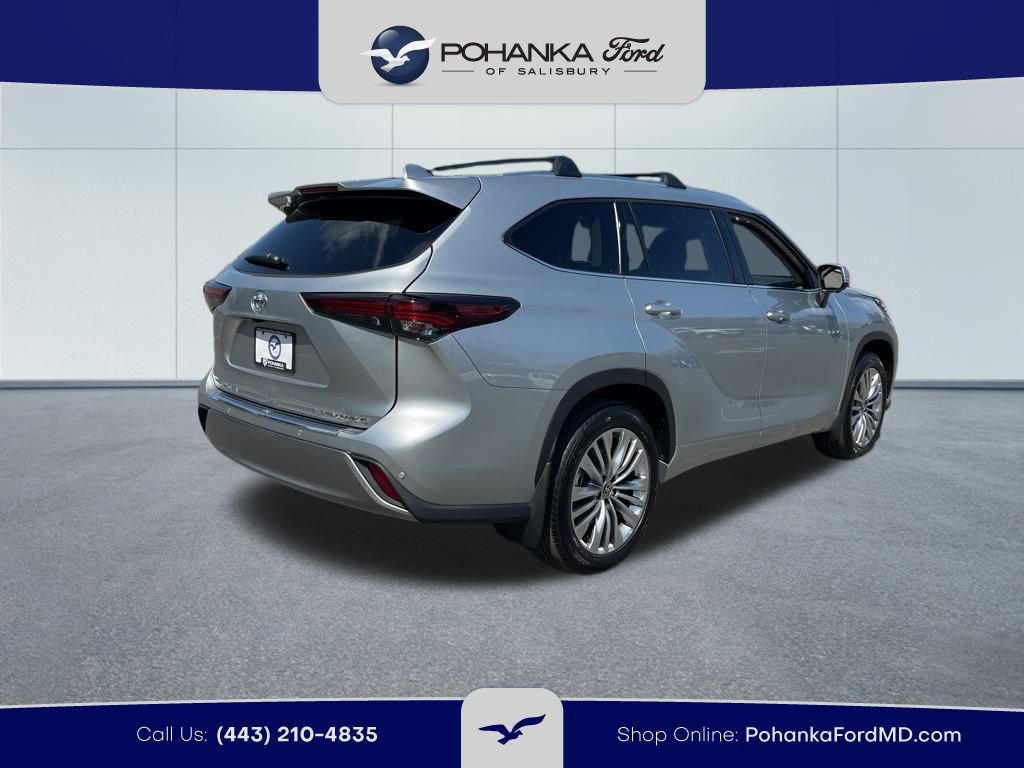 Used 2025 Toyota Highlander Platinum image 5