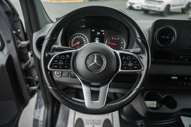 Used 2022 Mercedes-Benz Sprinter 2500 image 33