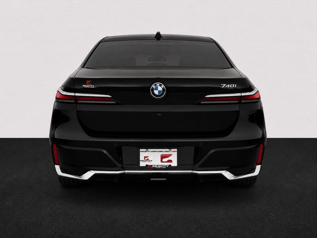 Used 2023 BMW 740i w/ Executive Package RWD image 5