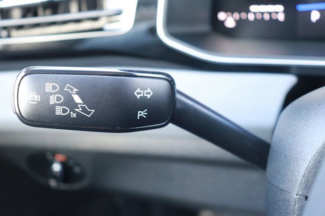 Used 2025 Volkswagen Jetta SE image 22