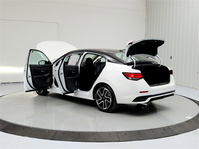 New 2025 Nissan Sentra SR w/ SR Premium Package image 13