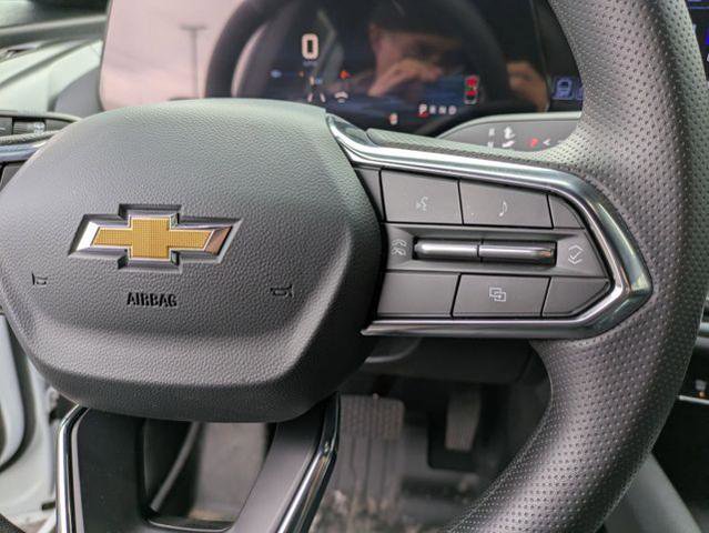 New 2026 Chevrolet Equinox EV LT image 17