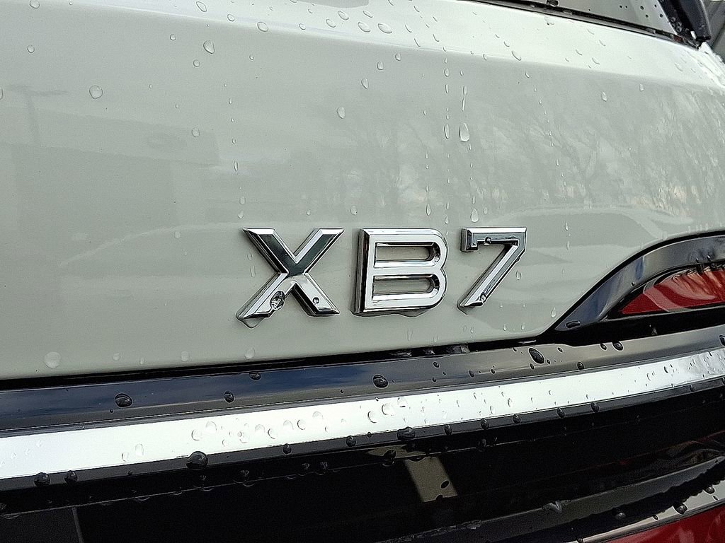 Used 2024 BMW ALPINA XB7 image 34