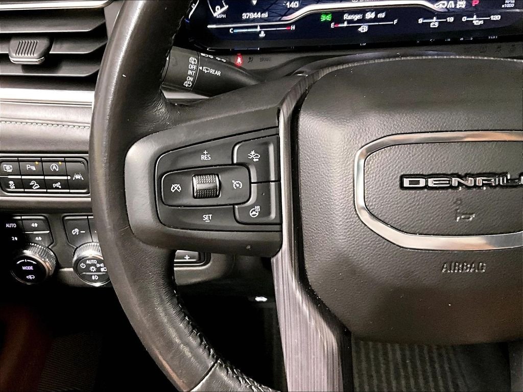 Used 2023 GMC Yukon Denali Ultimate AWD/4WD image 23
