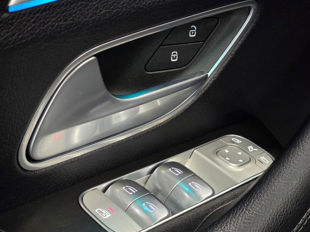 Used 2022 Mercedes-Benz GLS 450 4MATIC image 39