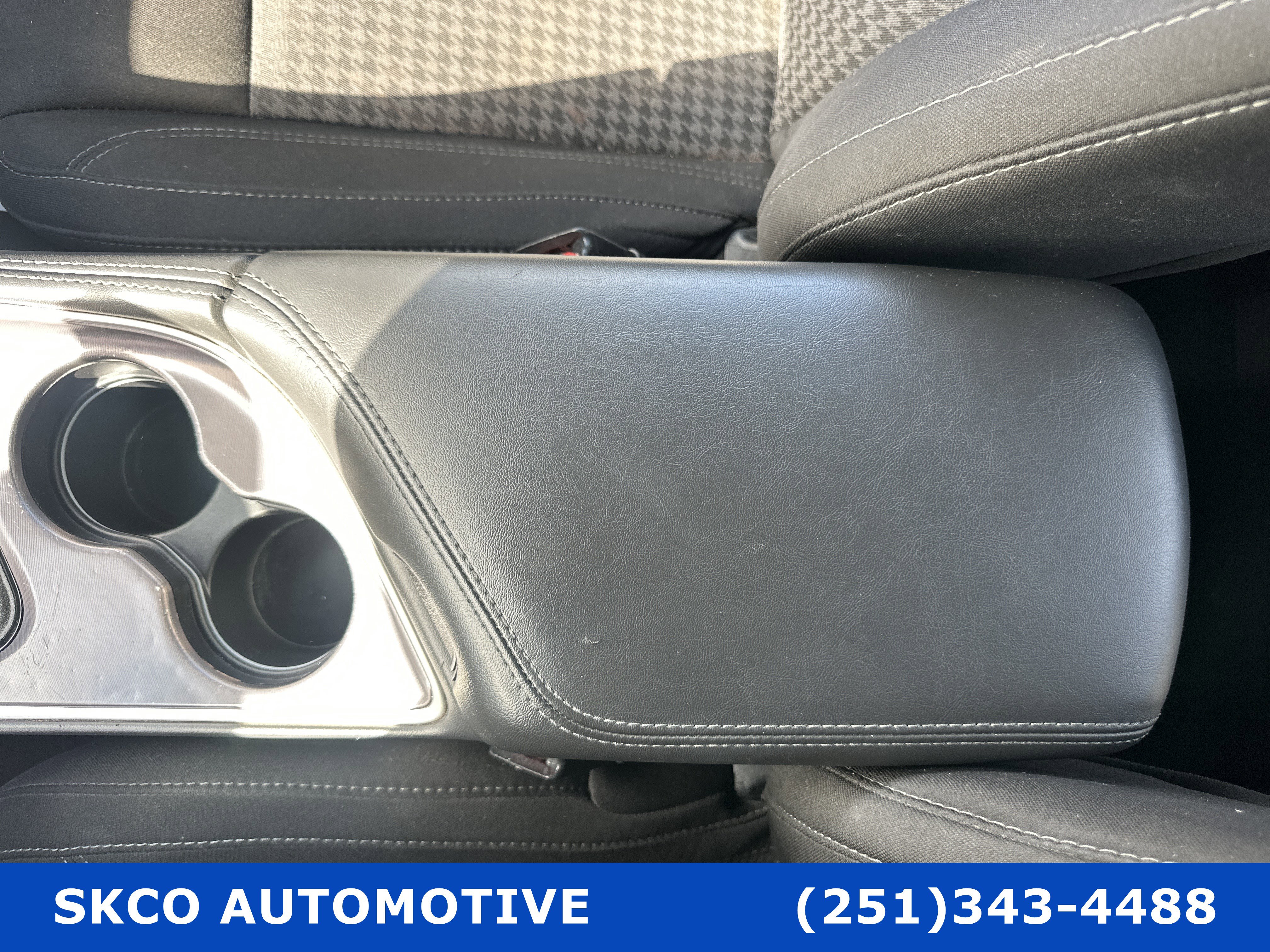 Used 2020 Dodge Challenger SXT w/ Blacktop Package image 22