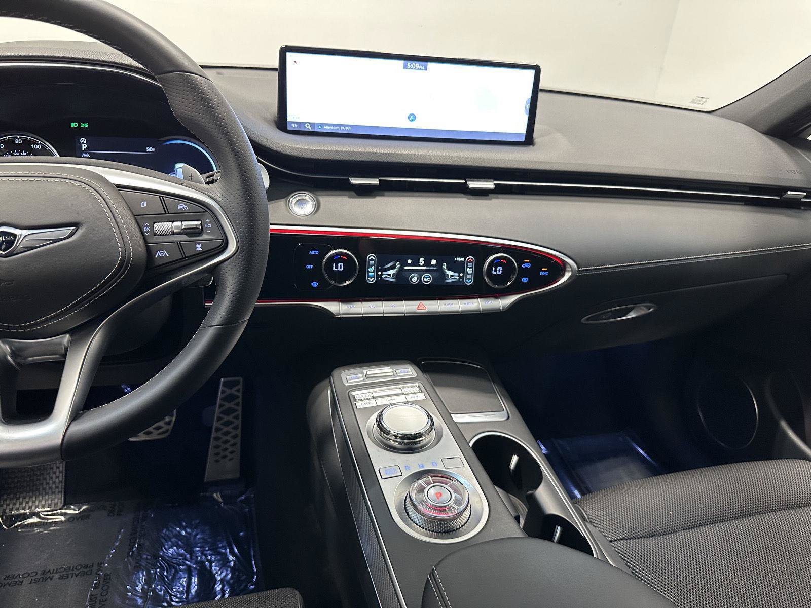 Used 2024 Genesis GV70 3.5T Sport AWD/4WD image 23
